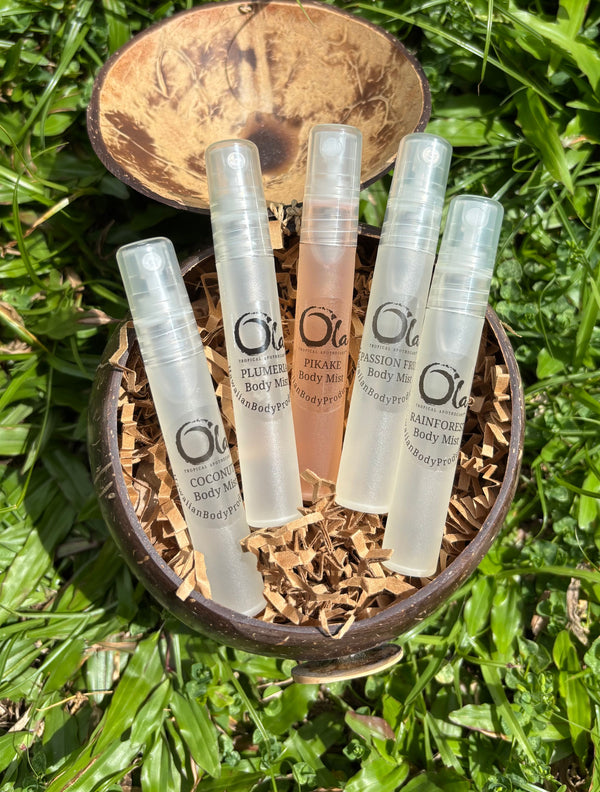 <tc>ポケット ボディミスト トリオ |ココナッツ + パッション + プルメリア 8ml x 3</tc>