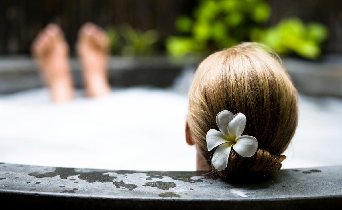 Exfoliating, Sea Salt, Hawaiian Sea Minerals, Therapeutic, Relaxing, Stress reducing, Replenishing, Vegan, Softening, Moisturizing, relaxing, rejuvenating, self care